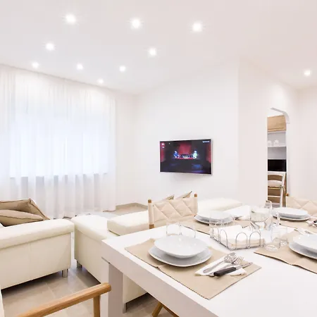 Style House A Few Step From Main Square סורנטו