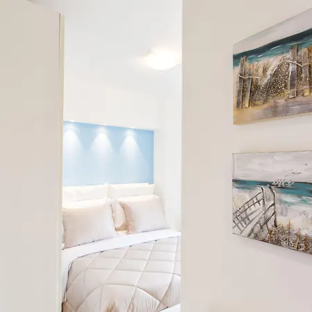 Style House A Few Step From Main Square